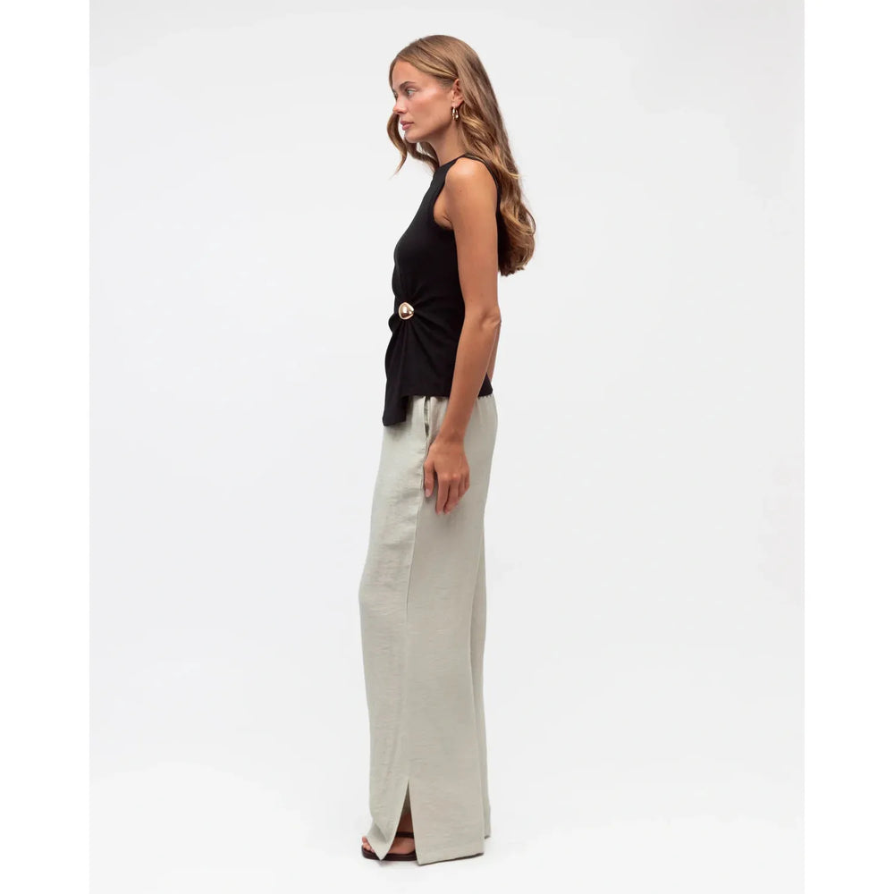 {EVENING WEAR} - Premium {FORMALS} - Shop now at {ALINA COLLECTIONS}