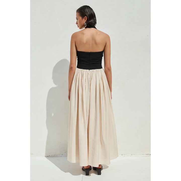 {EVENING WEAR} - Premium {FORMALS} - Shop now at {ALINA COLLECTIONS}