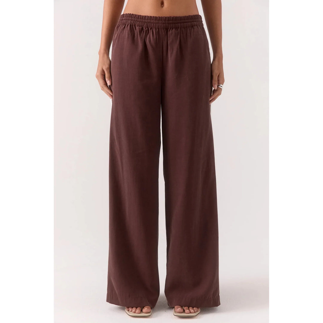 {EVENING WEAR} - Premium {FORMALS} - Shop now at {ALINA COLLECTIONS}