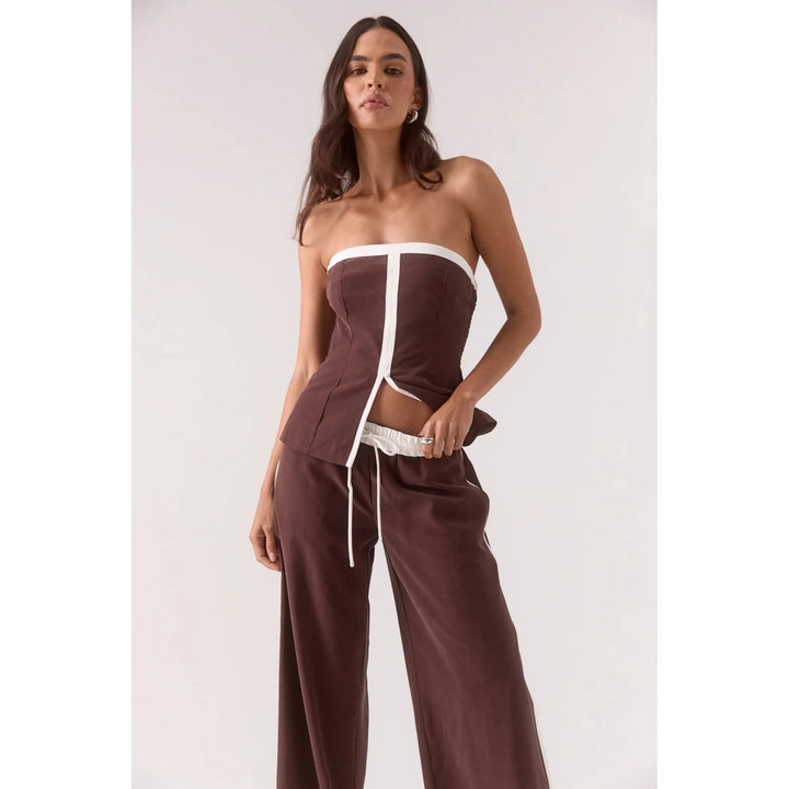 {EVENING WEAR} - Premium {FORMALS} - Shop now at {ALINA COLLECTIONS}