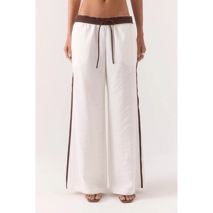 {EVENING WEAR} - Premium {FORMALS} - Shop now at {ALINA COLLECTIONS}