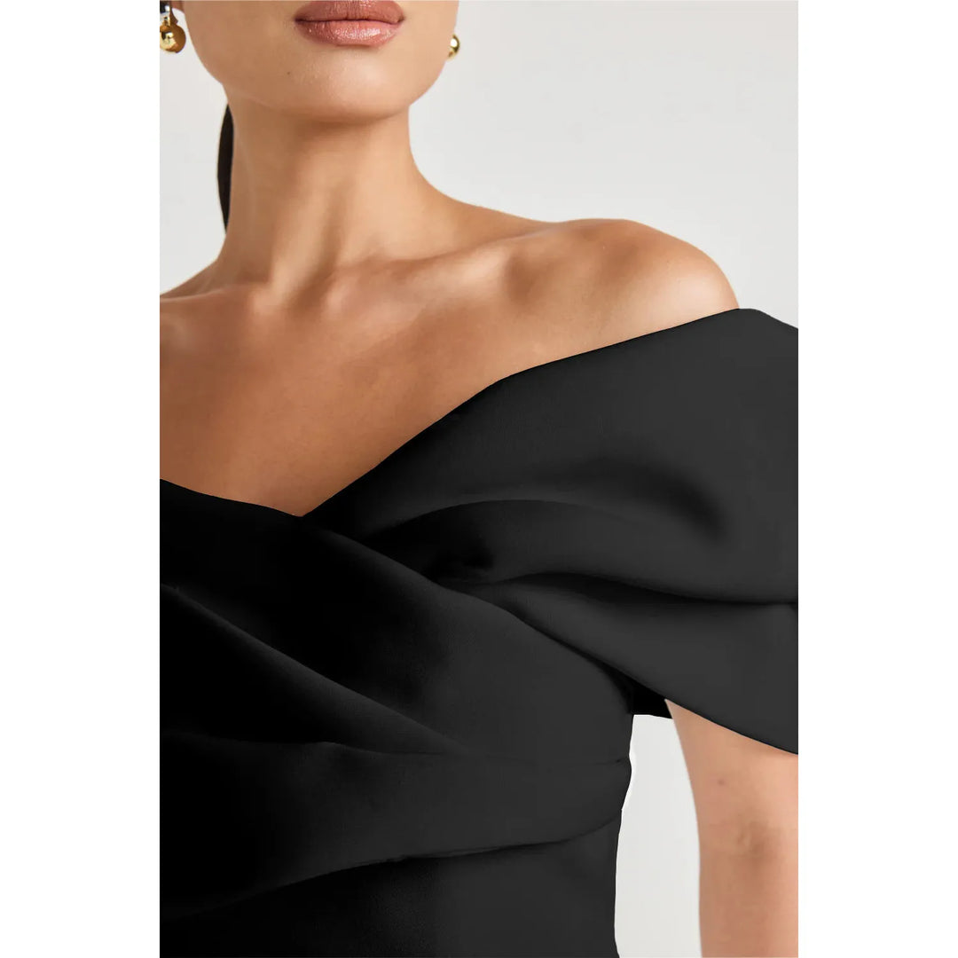 {EVENING WEAR} - Premium {FORMALS} - Shop now at {ALINA COLLECTIONS}