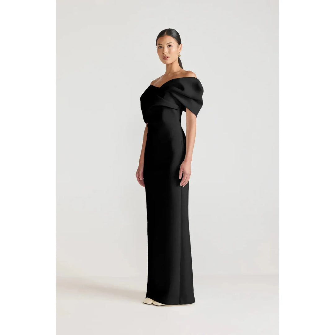 {EVENING WEAR} - Premium {FORMALS} - Shop now at {ALINA COLLECTIONS}