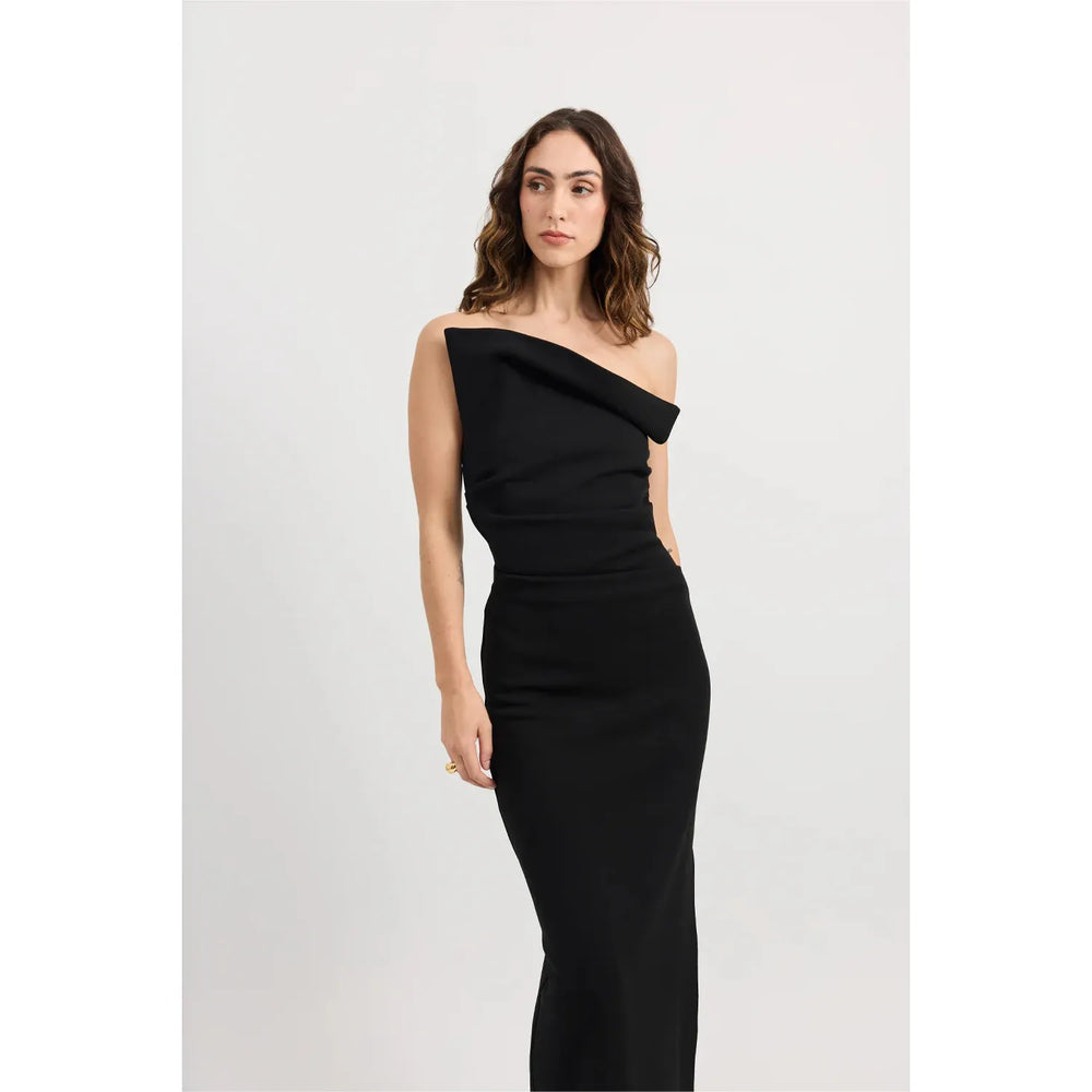 {EVENING WEAR} - Premium {FORMALS} - Shop now at {ALINA COLLECTIONS}