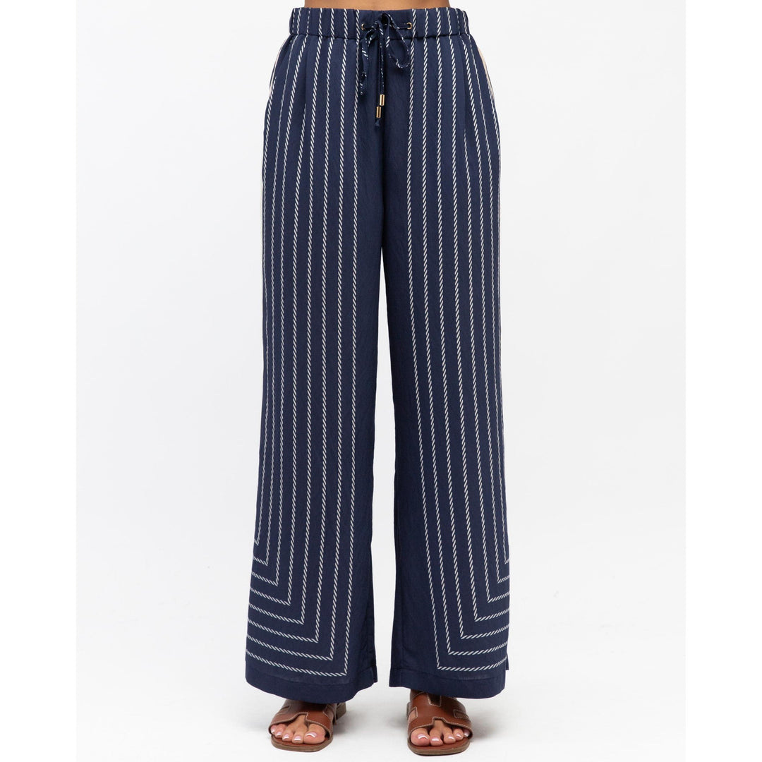 {EVENING WEAR} - Premium {FORMALS} - Shop now at {ALINA COLLECTIONS}