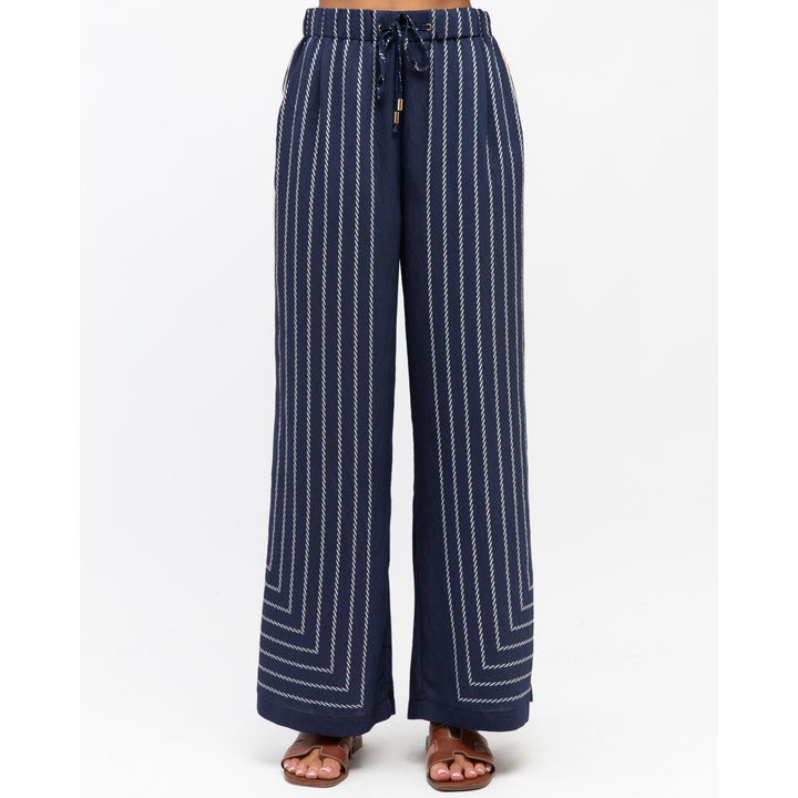 {EVENING WEAR} - Premium {FORMALS} - Shop now at {ALINA COLLECTIONS}