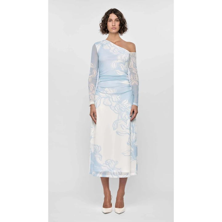 {EVENING WEAR} - Premium {FORMALS} - Shop now at {ALINA COLLECTIONS}