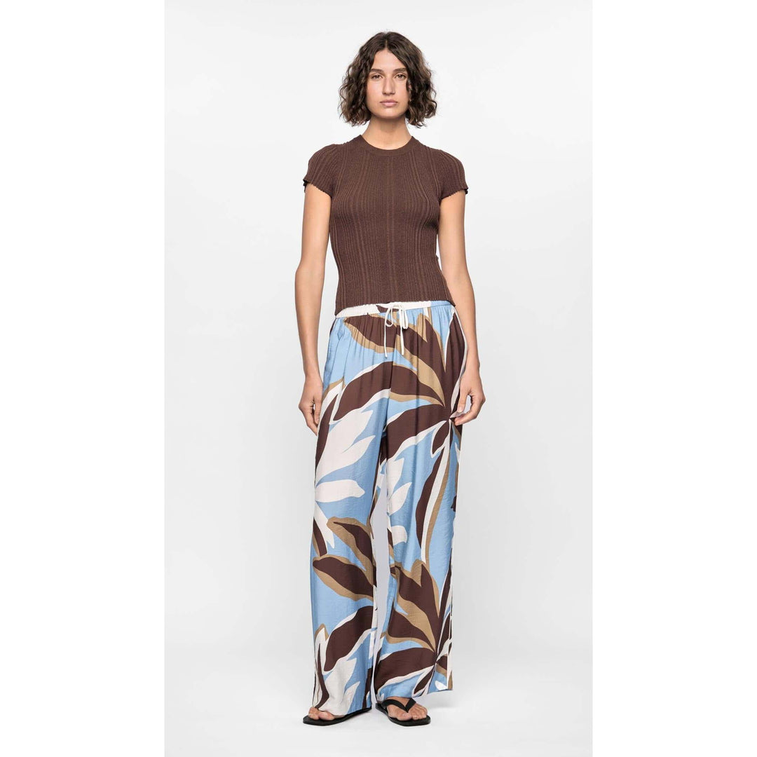 {EVENING WEAR} - Premium {FORMALS} - Shop now at {ALINA COLLECTIONS}