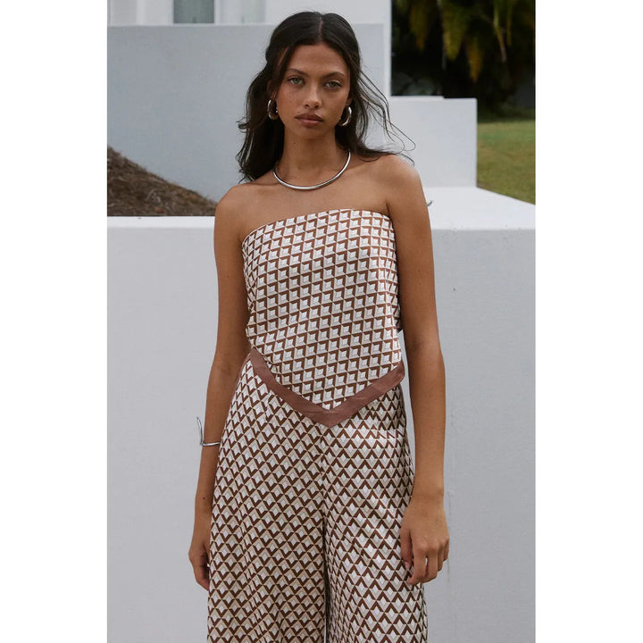 {EVENING WEAR} - Premium {FORMALS} - Shop now at {ALINA COLLECTIONS}