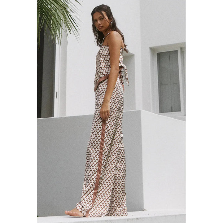 {EVENING WEAR} - Premium {FORMALS} - Shop now at {ALINA COLLECTIONS}