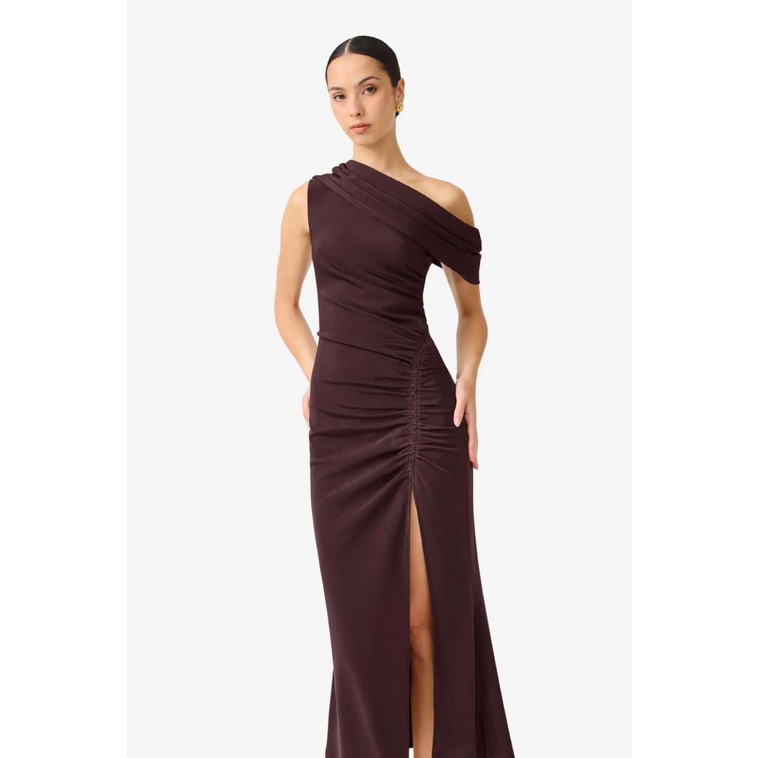 {EVENING WEAR} - Premium {FORMALS} - Shop now at {ALINA COLLECTIONS}