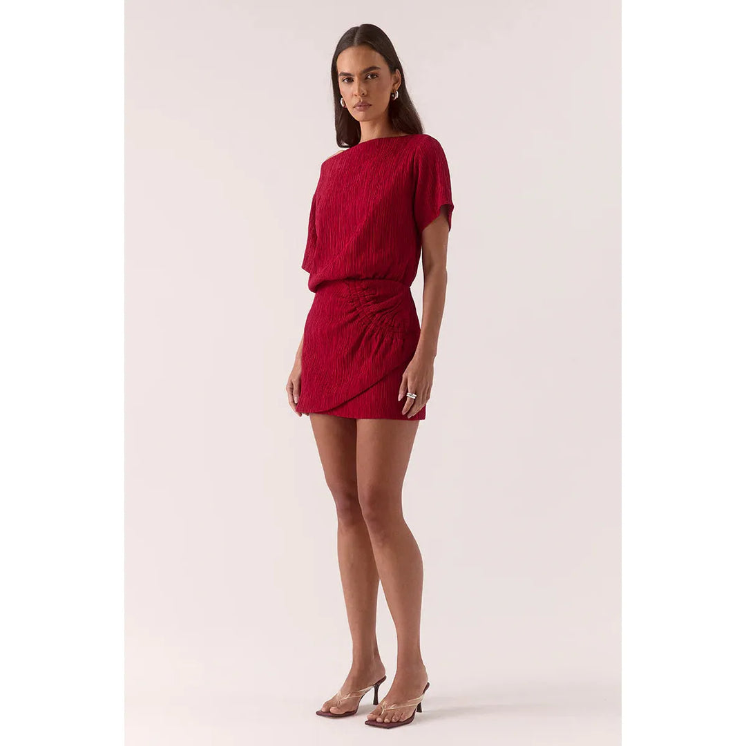 {EVENING WEAR} - Premium {FORMALS} - Shop now at {ALINA COLLECTIONS}