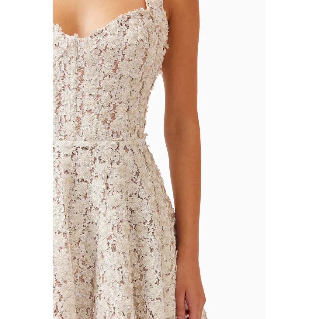 {EVENING WEAR} - Premium {FORMALS} - Shop now at {ALINA COLLECTIONS}