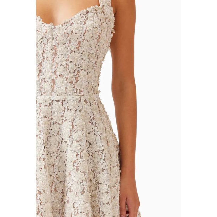 {EVENING WEAR} - Premium {FORMALS} - Shop now at {ALINA COLLECTIONS}