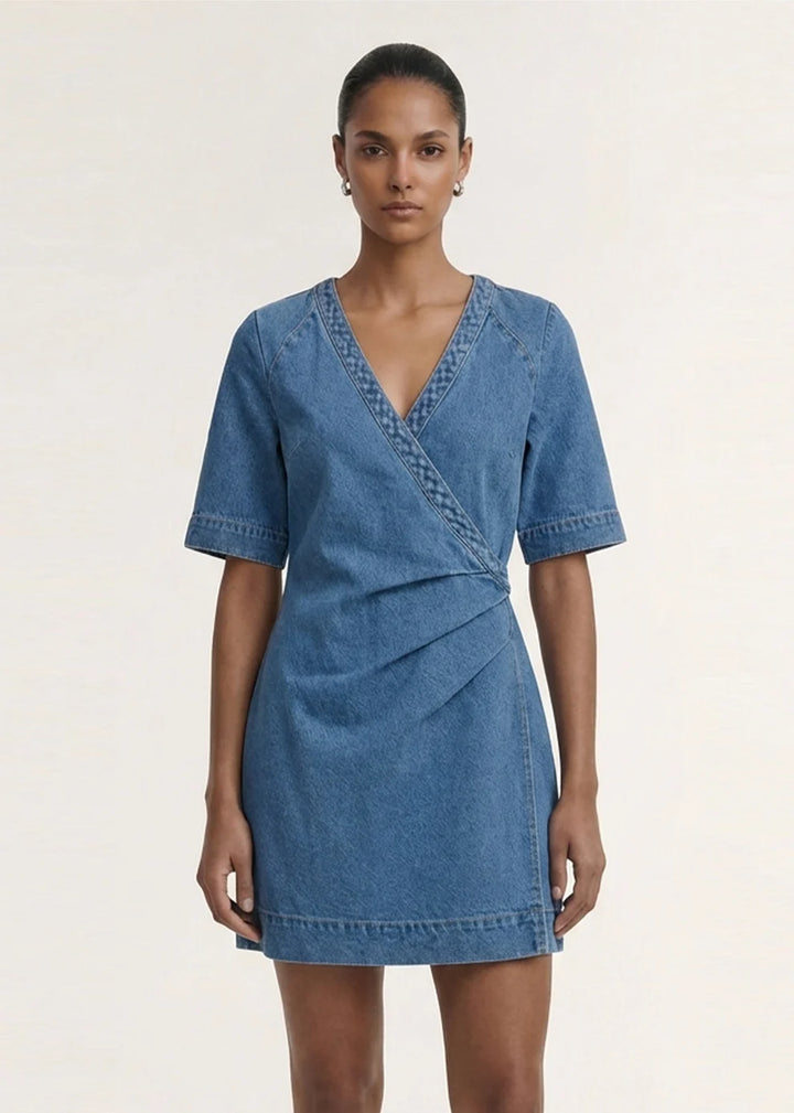 {EVENING WEAR} - Premium {FORMALS} - Shop now at {ALINA COLLECTIONS}