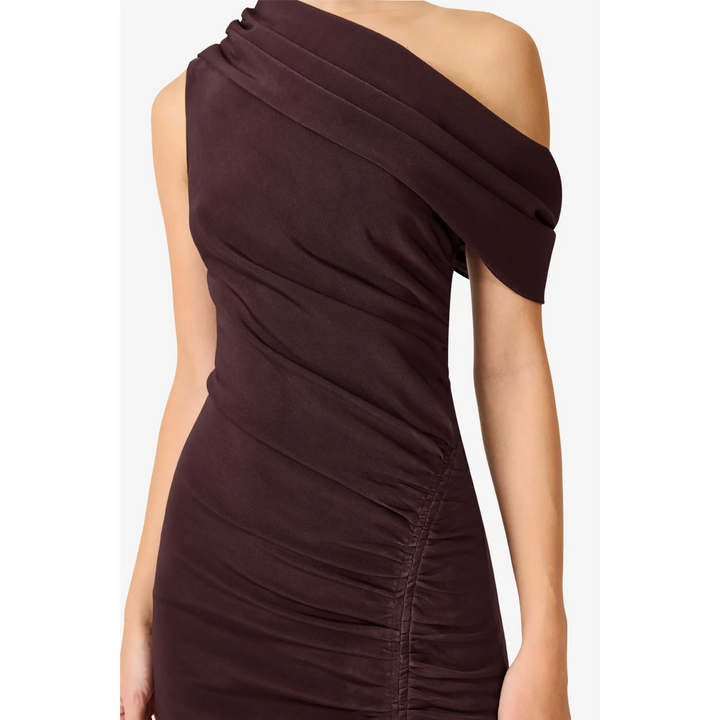 {EVENING WEAR} - Premium {FORMALS} - Shop now at {ALINA COLLECTIONS}