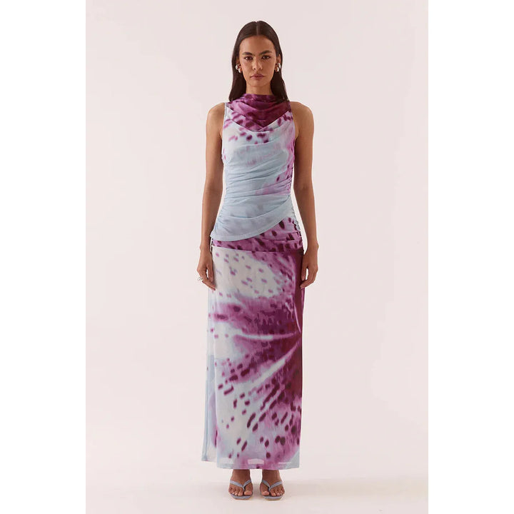 {EVENING WEAR} - Premium {FORMALS} - Shop now at {ALINA COLLECTIONS}