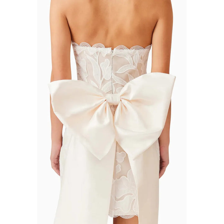 {EVENING WEAR} - Premium {FORMALS} - Shop now at {ALINA COLLECTIONS}