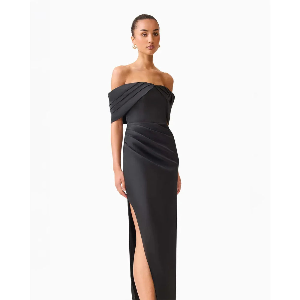 {EVENING WEAR} - Premium {FORMALS} - Shop now at {ALINA COLLECTIONS}