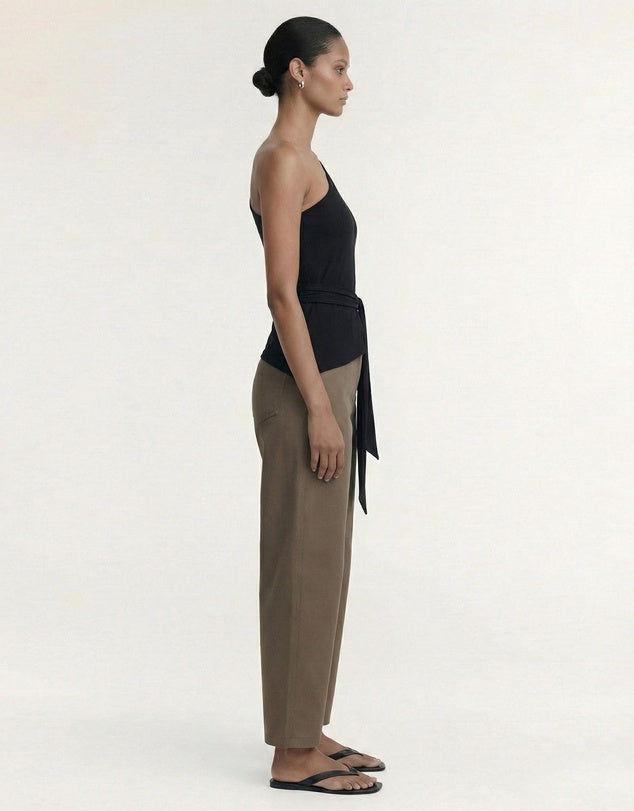 {EVENING WEAR} - Premium {FORMALS} - Shop now at {ALINA COLLECTIONS}