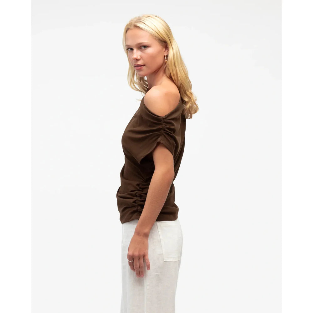 {EVENING WEAR} - Premium {FORMALS} - Shop now at {ALINA COLLECTIONS}
