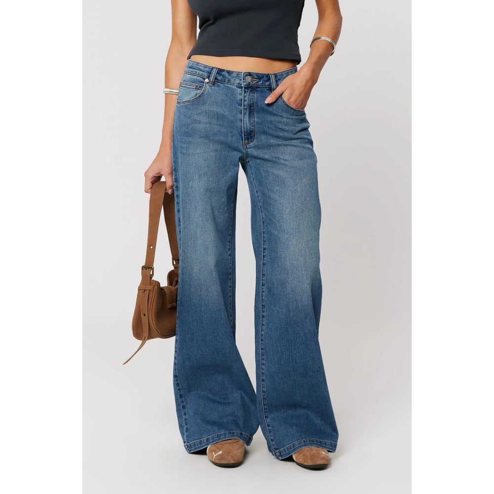 {EVENING WEAR} - Premium {FORMALS} - Shop now at {ALINA COLLECTIONS}