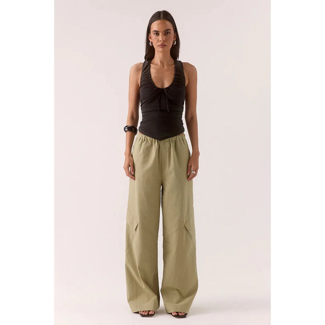 {EVENING WEAR} - Premium {FORMALS} - Shop now at {ALINA COLLECTIONS}