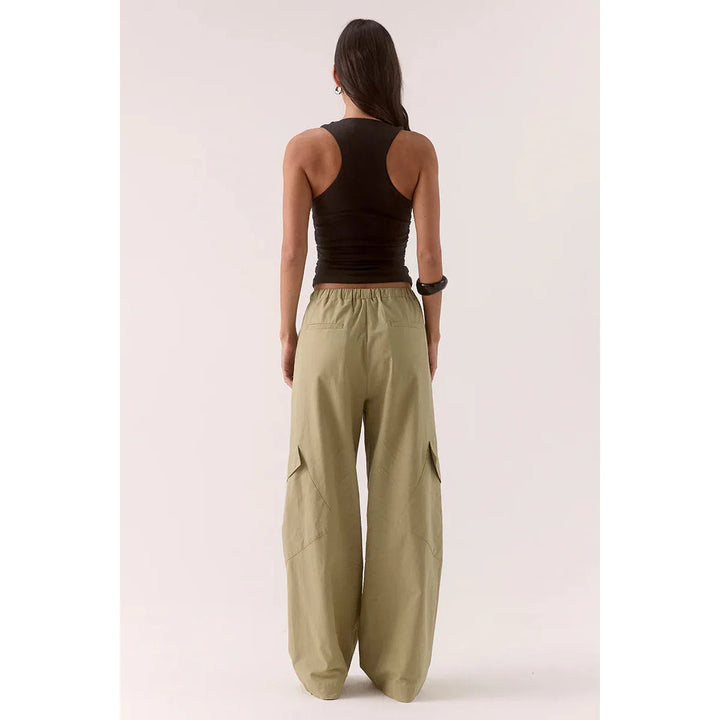 {EVENING WEAR} - Premium {FORMALS} - Shop now at {ALINA COLLECTIONS}