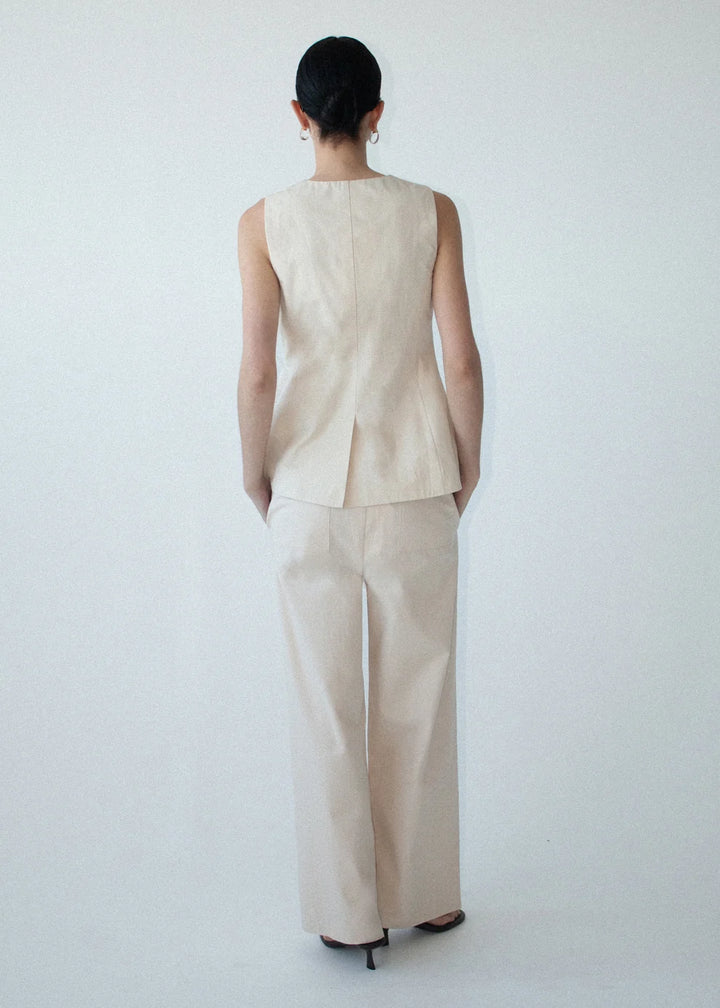 {EVENING WEAR} - Premium {FORMALS} - Shop now at {ALINA COLLECTIONS}