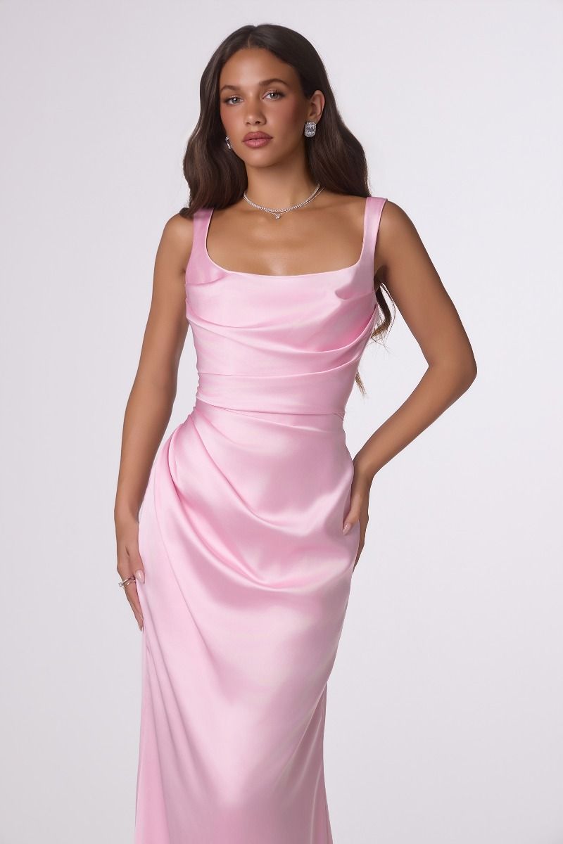 {EVENING WEAR} - Premium {FORMALS} - Shop now at {ALINA COLLECTIONS}