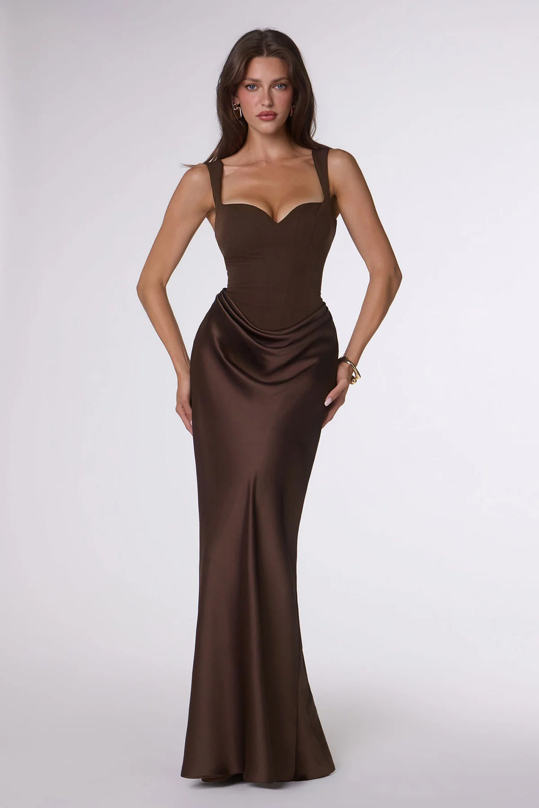 {EVENING WEAR} - Premium {FORMALS} - Shop now at {ALINA COLLECTIONS}