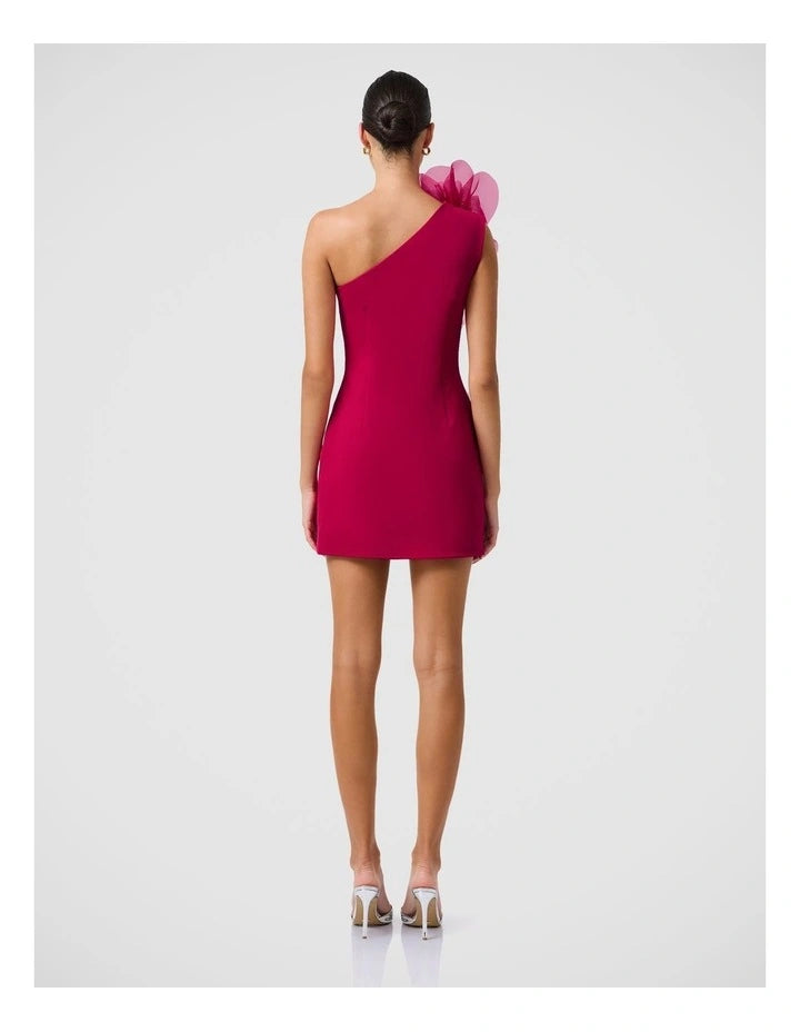 {EVENING WEAR} - Premium {FORMALS} - Shop now at {ALINA COLLECTIONS}