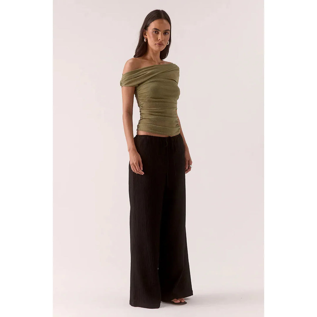 {EVENING WEAR} - Premium {FORMALS} - Shop now at {ALINA COLLECTIONS}