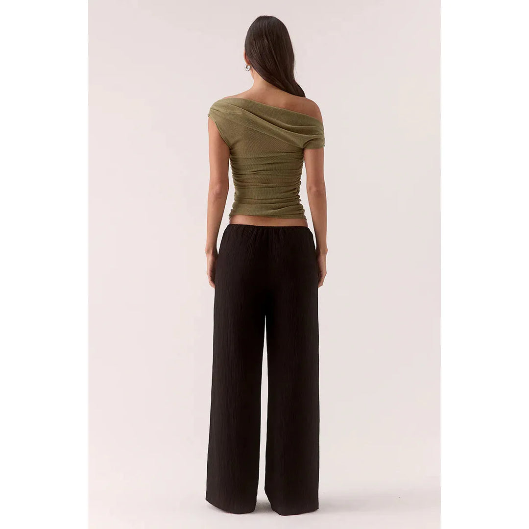 {EVENING WEAR} - Premium {FORMALS} - Shop now at {ALINA COLLECTIONS}